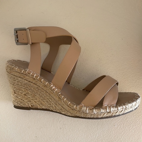 LIKE NEW! Espadrilles Wedge Heel Nude Natural. Size 7. - Picture 3 of 6